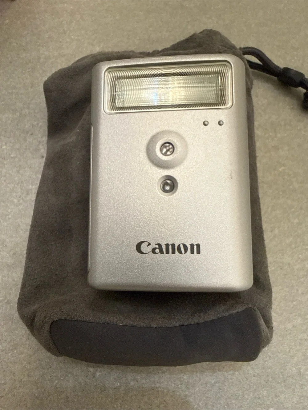 Canon HF-DC1 Flash Accessory in Red, White, Silver